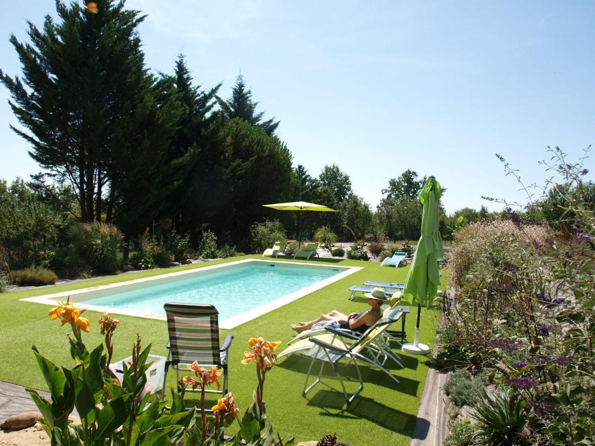 Cozy Cottage In Aquitaine With Private Swimming Pool Peyzac-le-Moustier Exterior photo